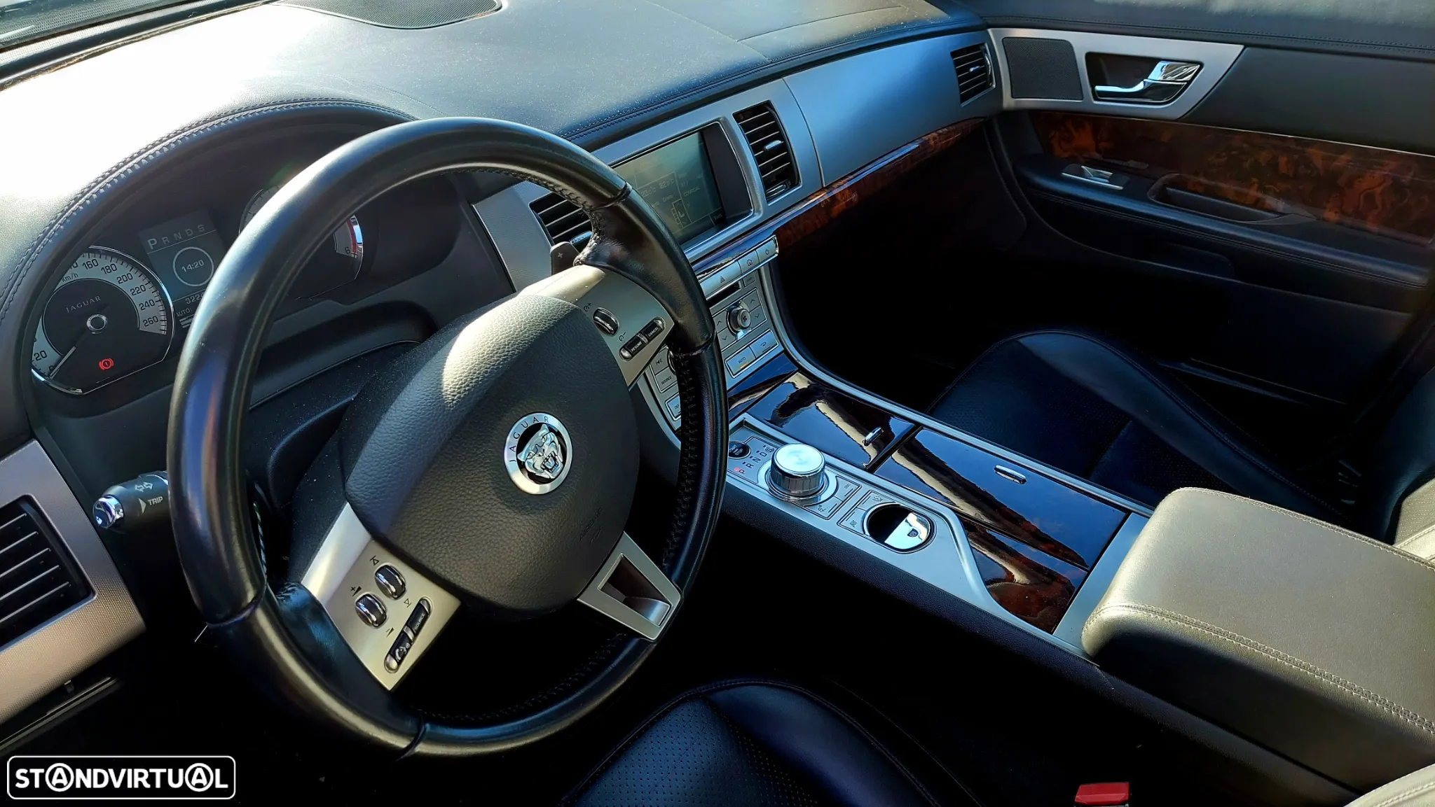 Jaguar XF 3.0 D V6 S Portfolio - 4