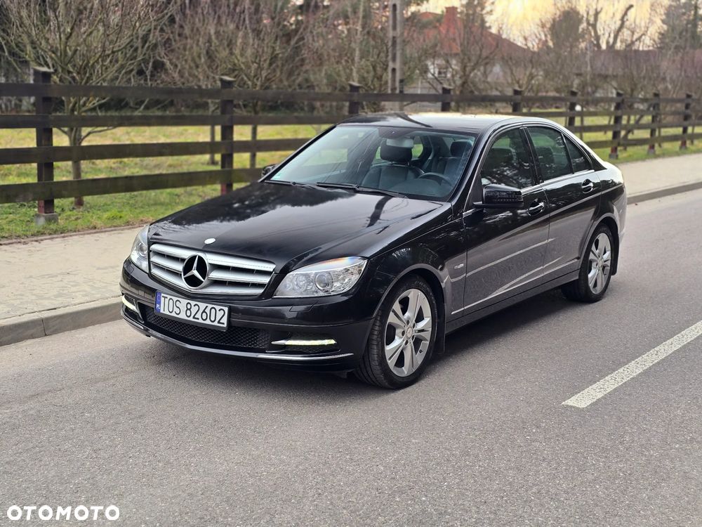Mercedes-Benz Klasa C 180 CGI Automatik BlueEFFICIENCY Avantgarde - 10