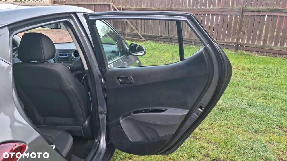 Hyundai i10 - 24