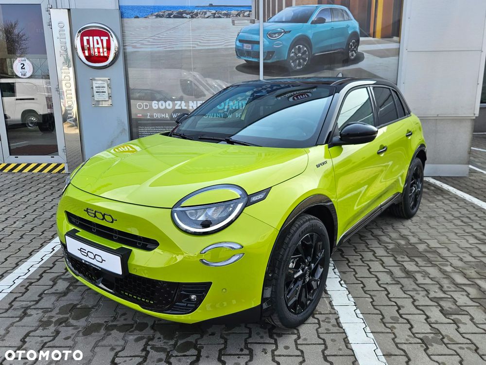 Fiat 600 1.2 Turbo Sport eDCT - 4