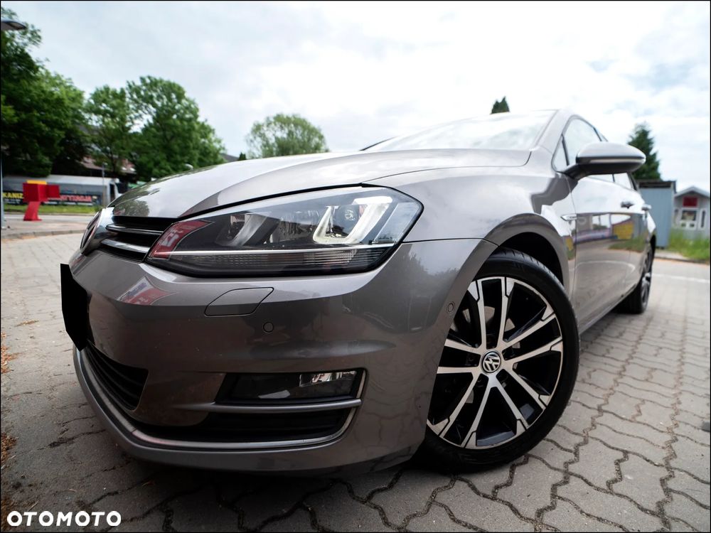 Volkswagen Golf - 6