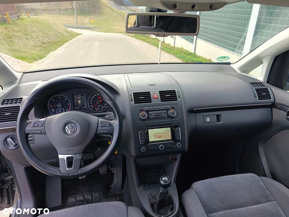 Volkswagen Touran 2.0 TDI DPF BlueMotion Technology Highline - 28