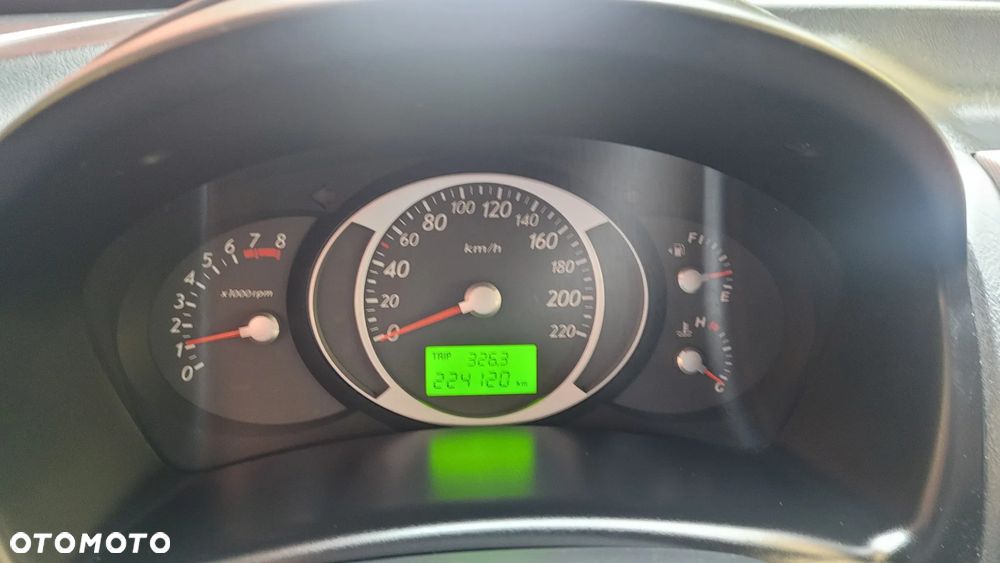 Hyundai Tucson 2.0 Comfort 2WD - 19