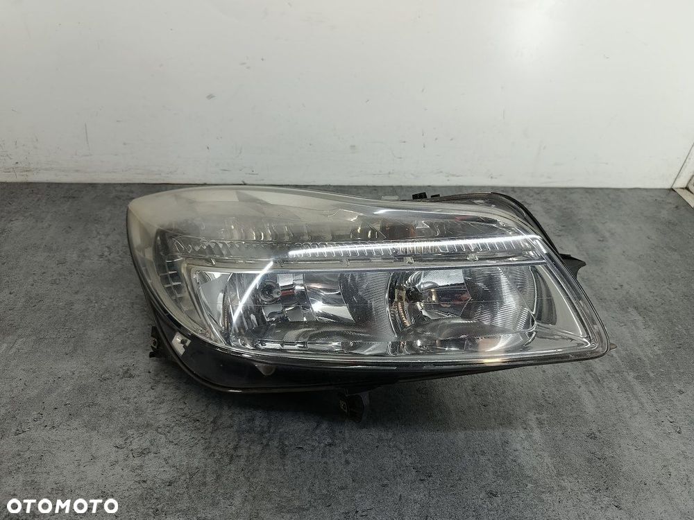 LAMPA PRZÓD PRAWA OPEL INSIGNIA A 13226783 1EJ009630-02  HELLA - 1