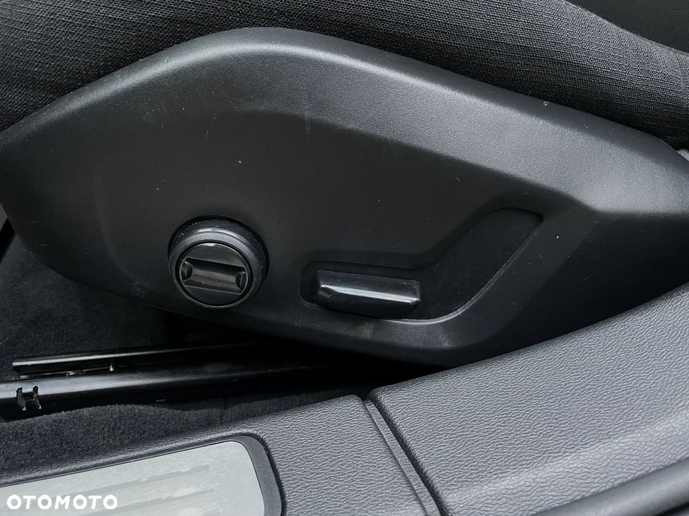 Volvo V60 D4 Geartronic Summum - 36
