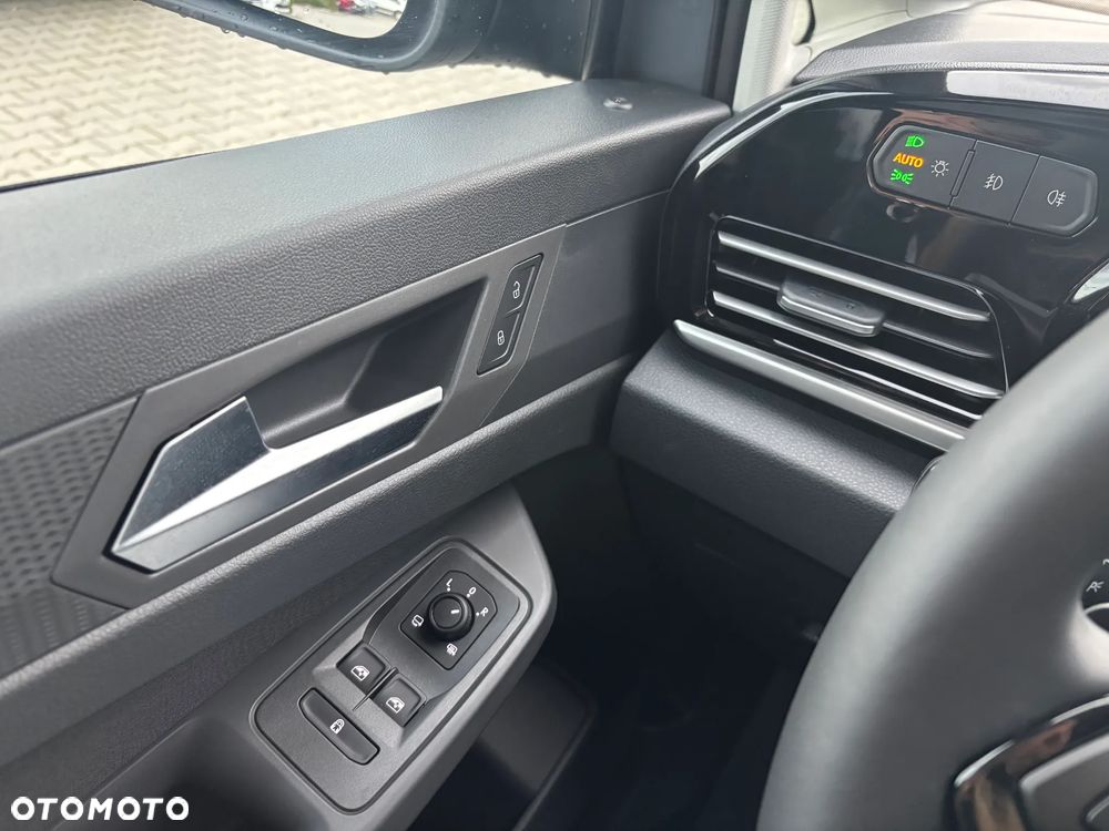 Ford Transit - 15