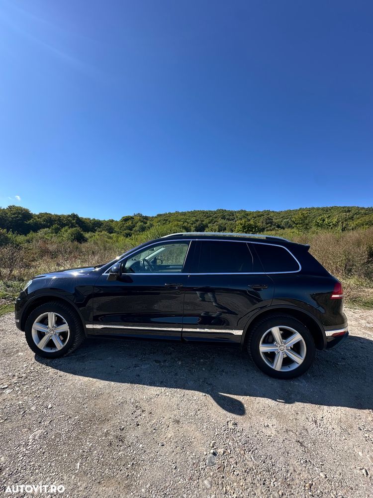 Volkswagen Touareg - 1