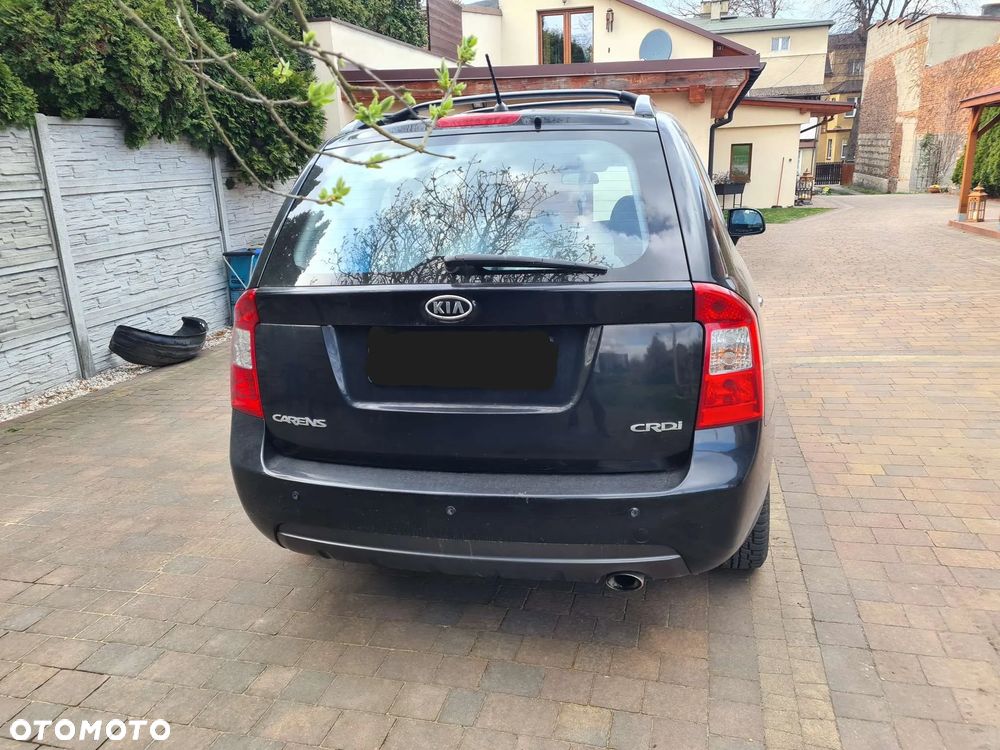 Kia Carens CRDi DPF LX - 4