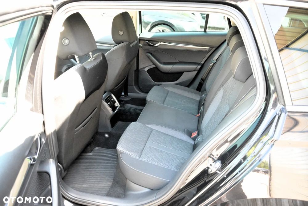 Skoda Octavia 2.0 TDI SCR Style DSG - 33