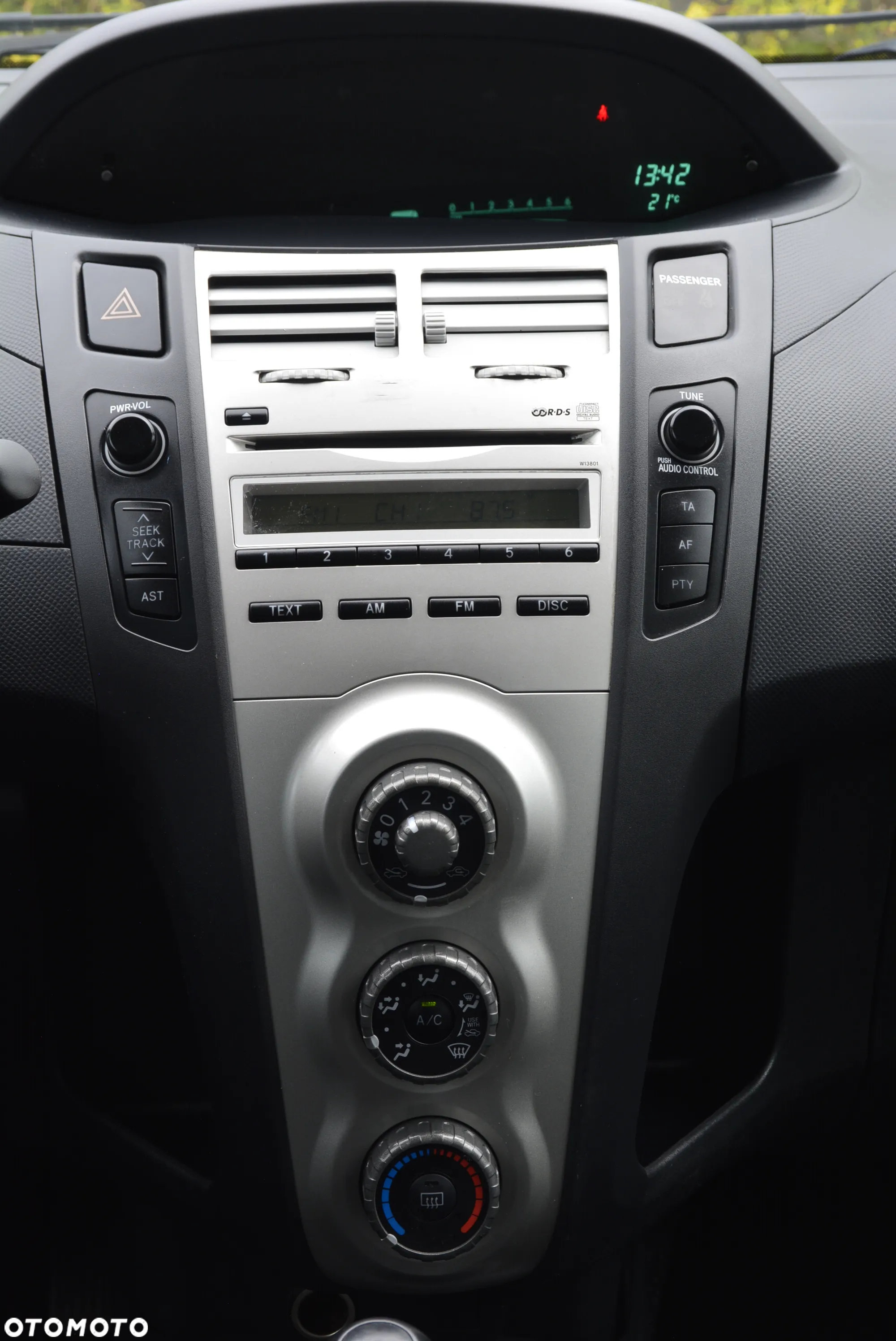 Toyota Yaris 1.3 Luna A/C - 25