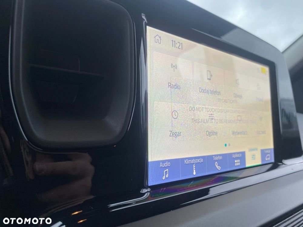 Ford Transit Courier - 19