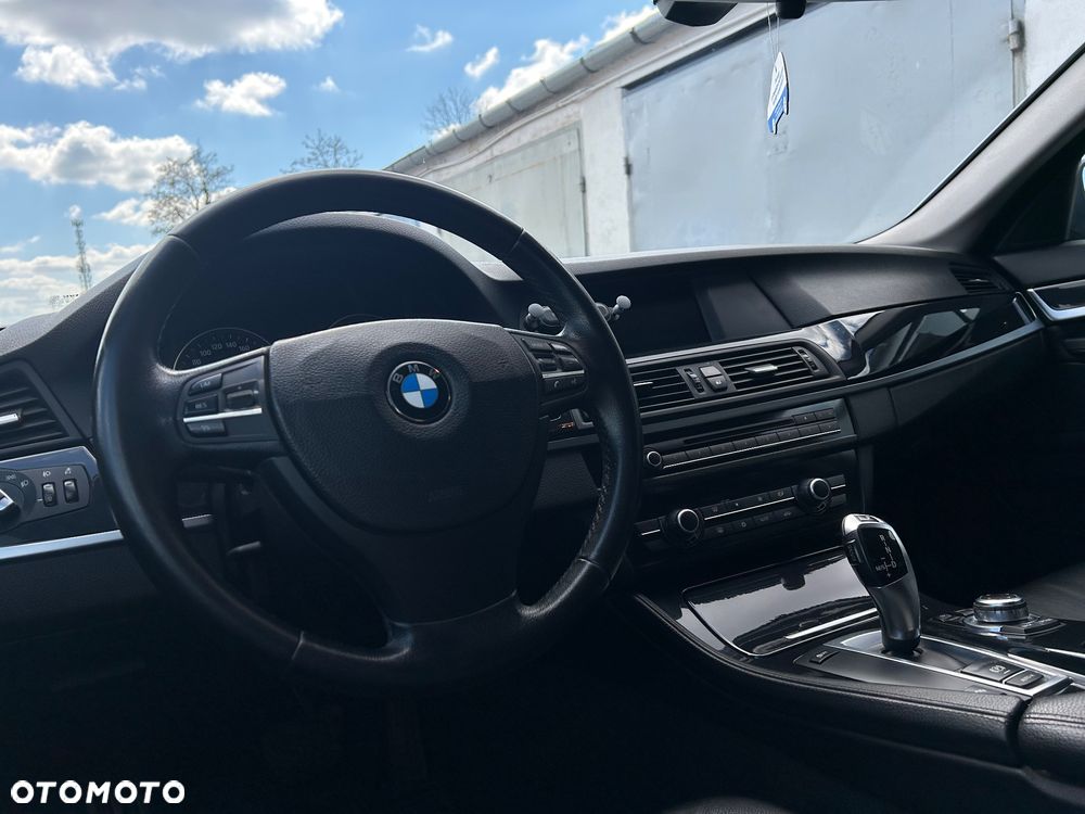 BMW Seria 5 520d - 16