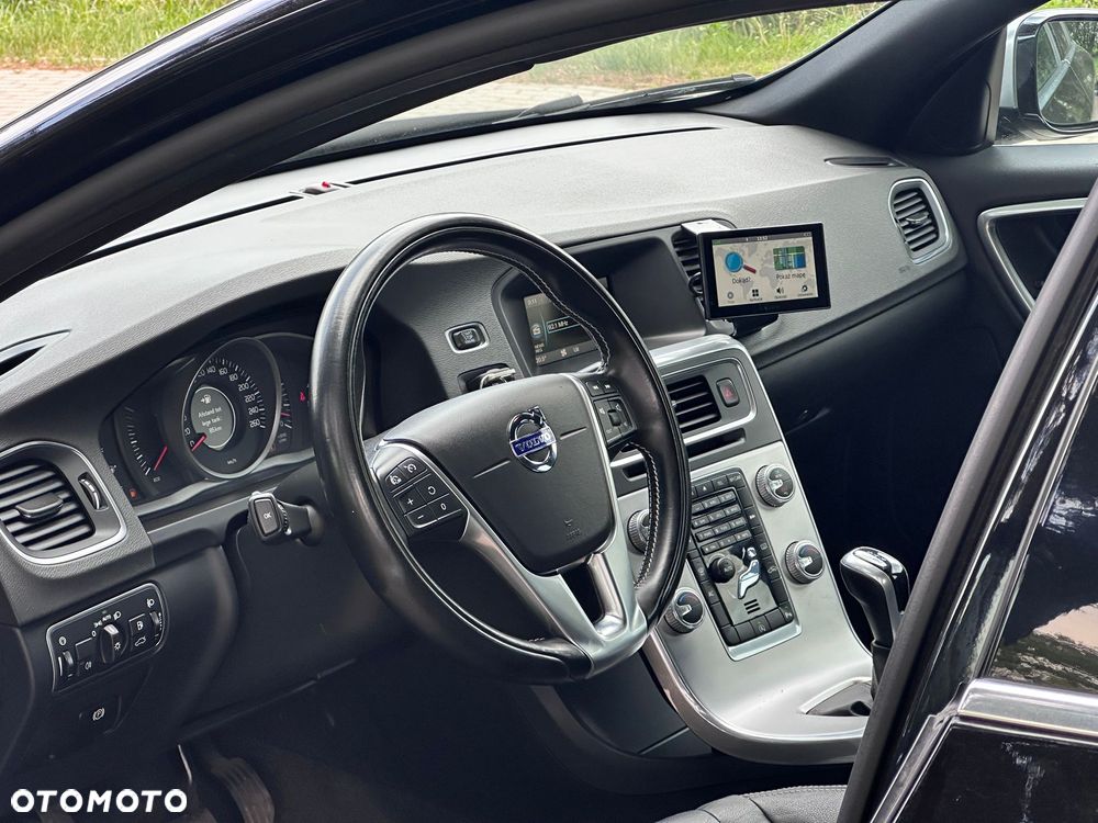 Volvo V60 D2 Summum - 12