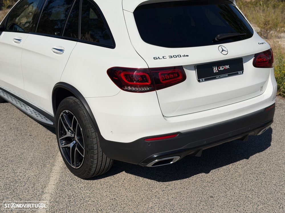 Mercedes-Benz GLC 300 de 4Matic 9G-TRONIC AMG Line - 11
