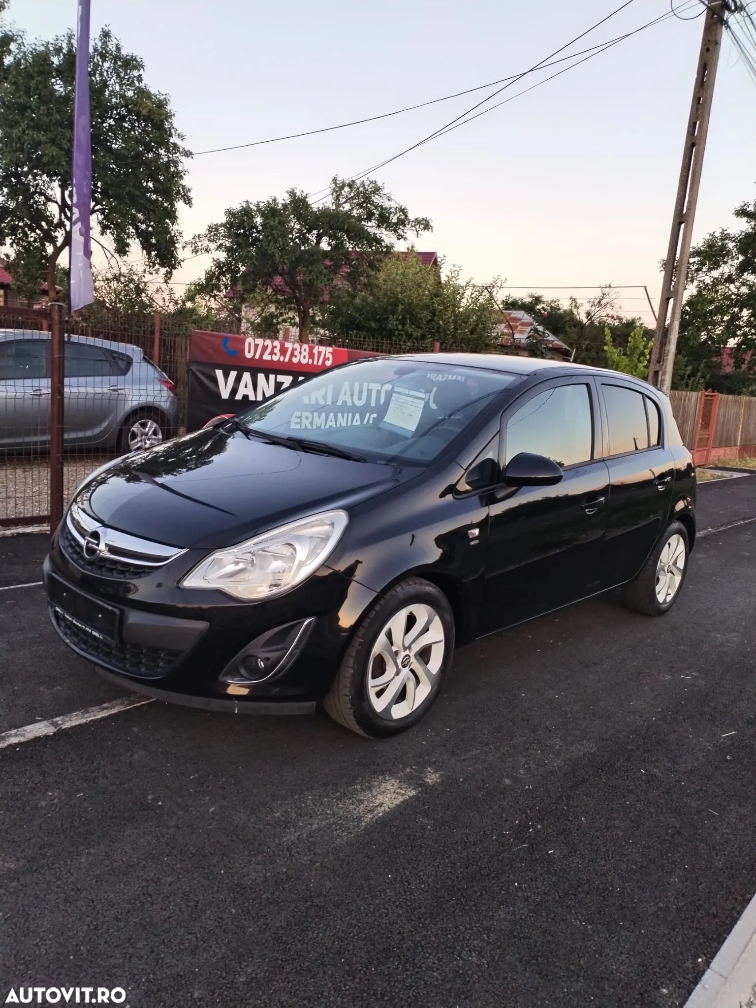 Opel Corsa 1.4 16V Satellite - 7