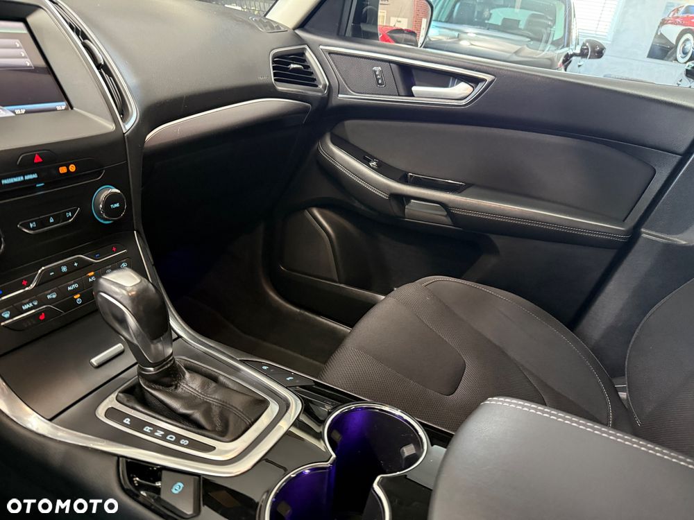 Ford S-Max 2.0 TDCi Titanium PowerShift - 32