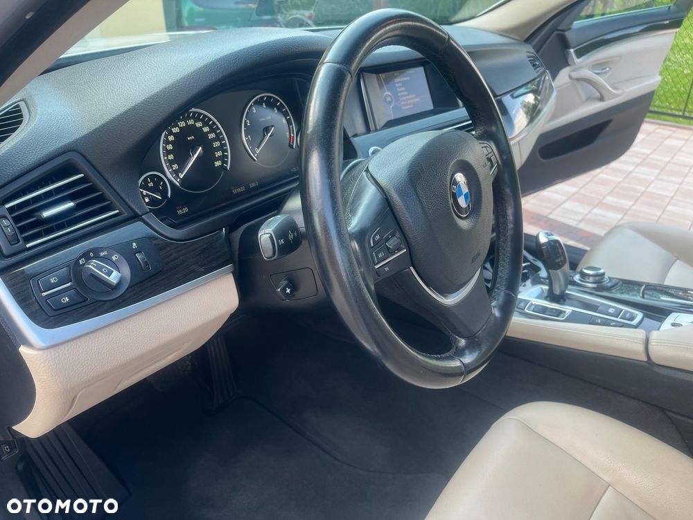 BMW Seria 5 528i xDrive Luxury Line - 20