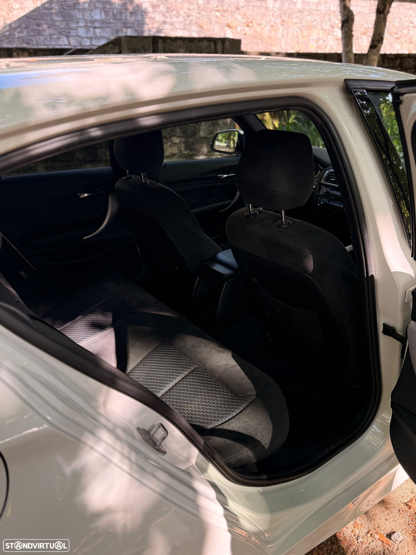 BMW 118 i Pack M - 18