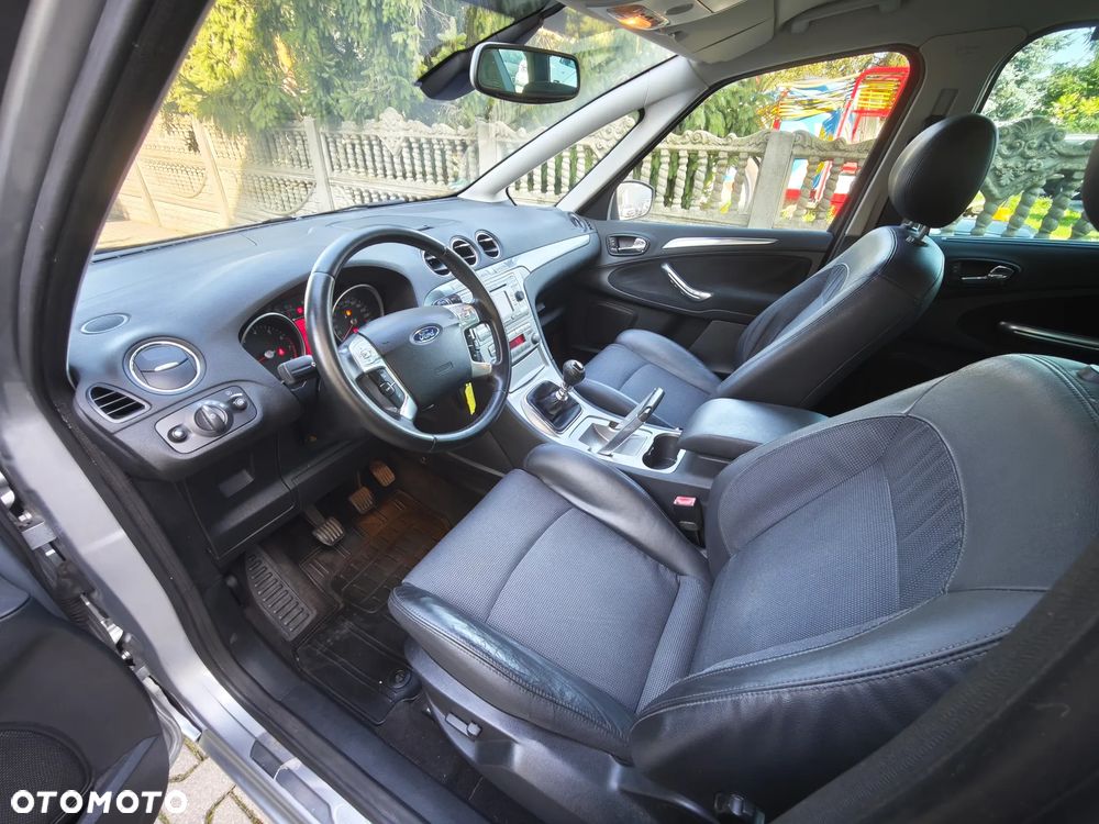 Ford S-Max 2.5 Titanium - 16
