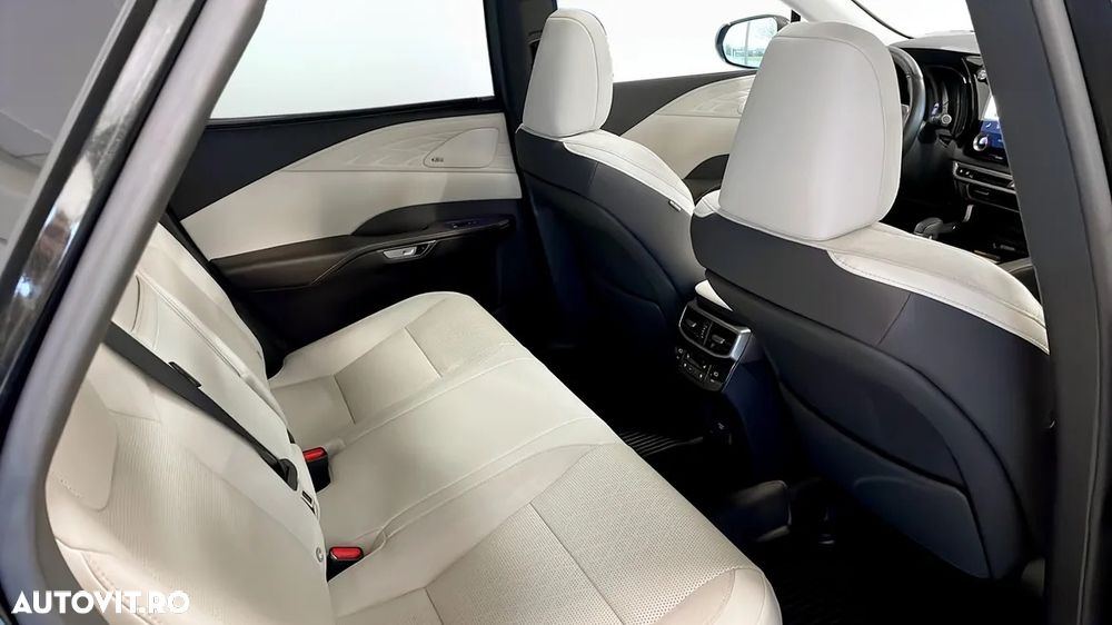 Lexus Seria RX 450h+ (Plug-in-Hybrid) Luxury Line - 18