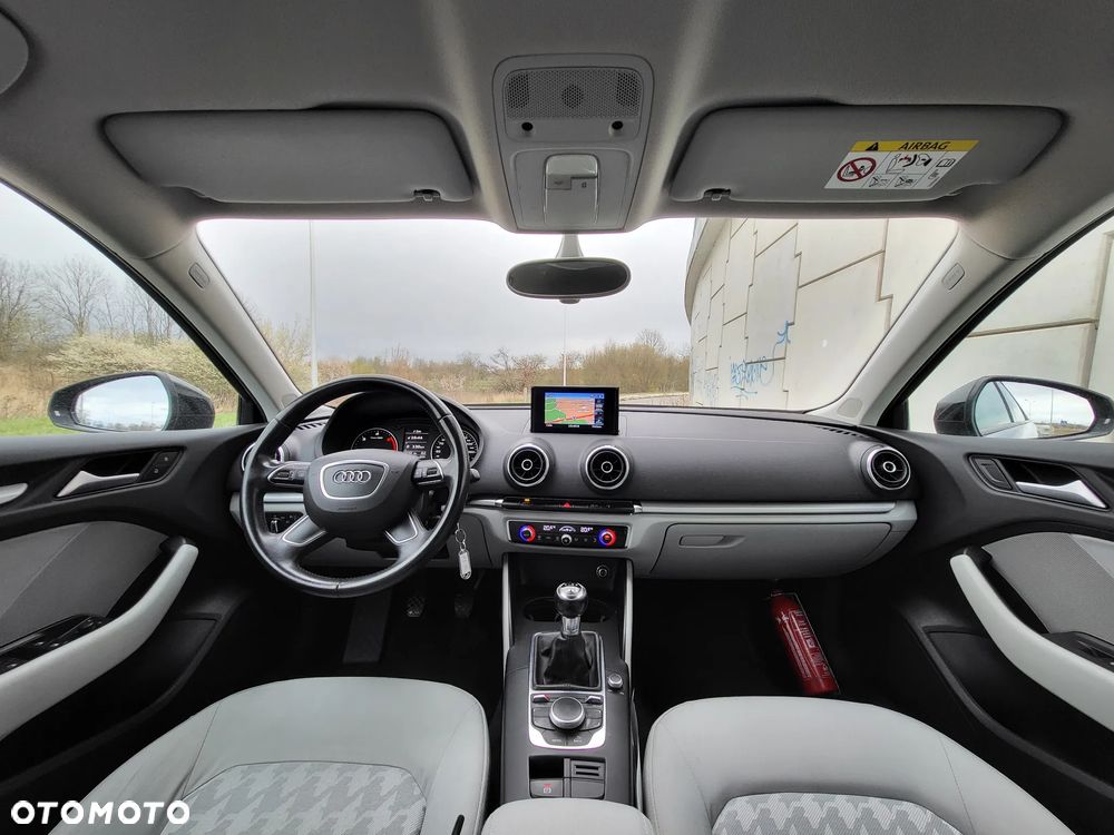 Audi A3 Sportback - 15