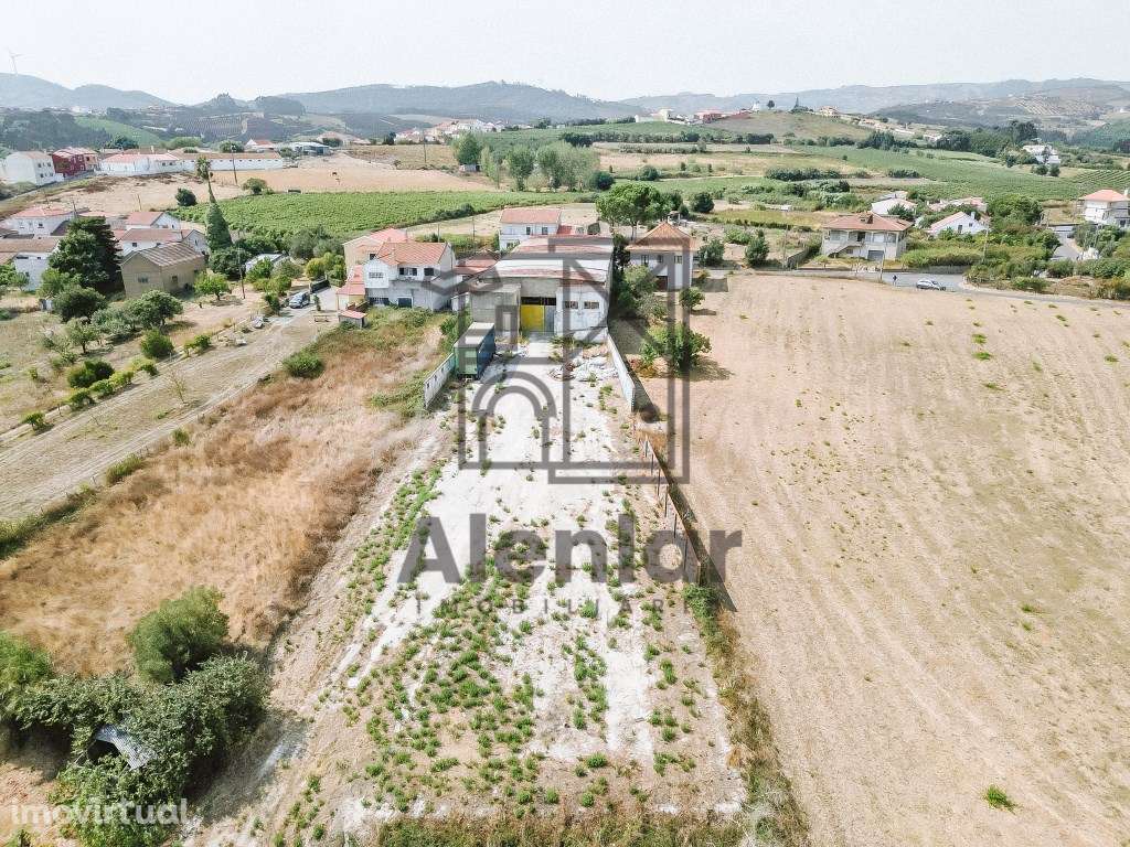 Armazem para arrendamento a 10 minutos de Alenquer - Grande imagem: 4/23