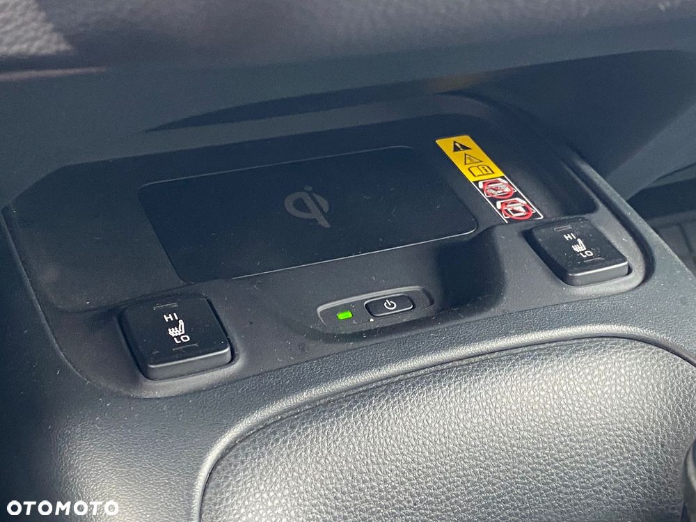 Toyota Corolla 1.8 Hybrid Comfort - 18