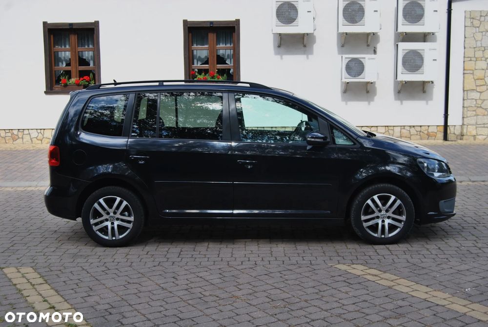 Volkswagen Touran - 15
