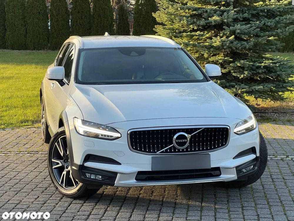 Volvo V90 Cross Country - 6