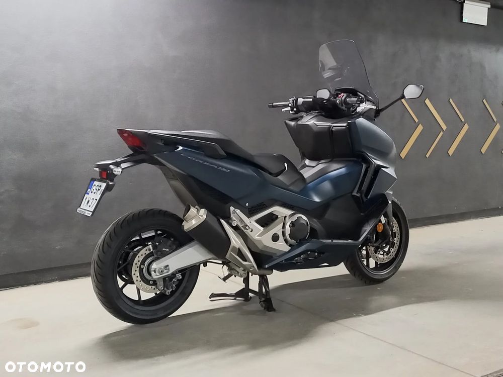 Honda NSS - 11