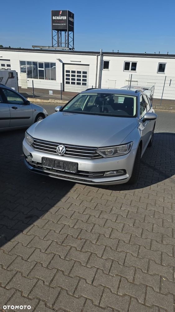 Volkswagen Passat 2.0 TDI SCR DSG Business - 1