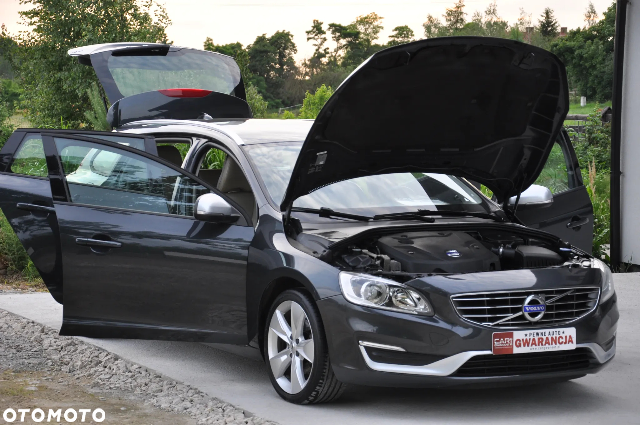 Volvo V60 D4 Drive-E R-Design Summum - 24