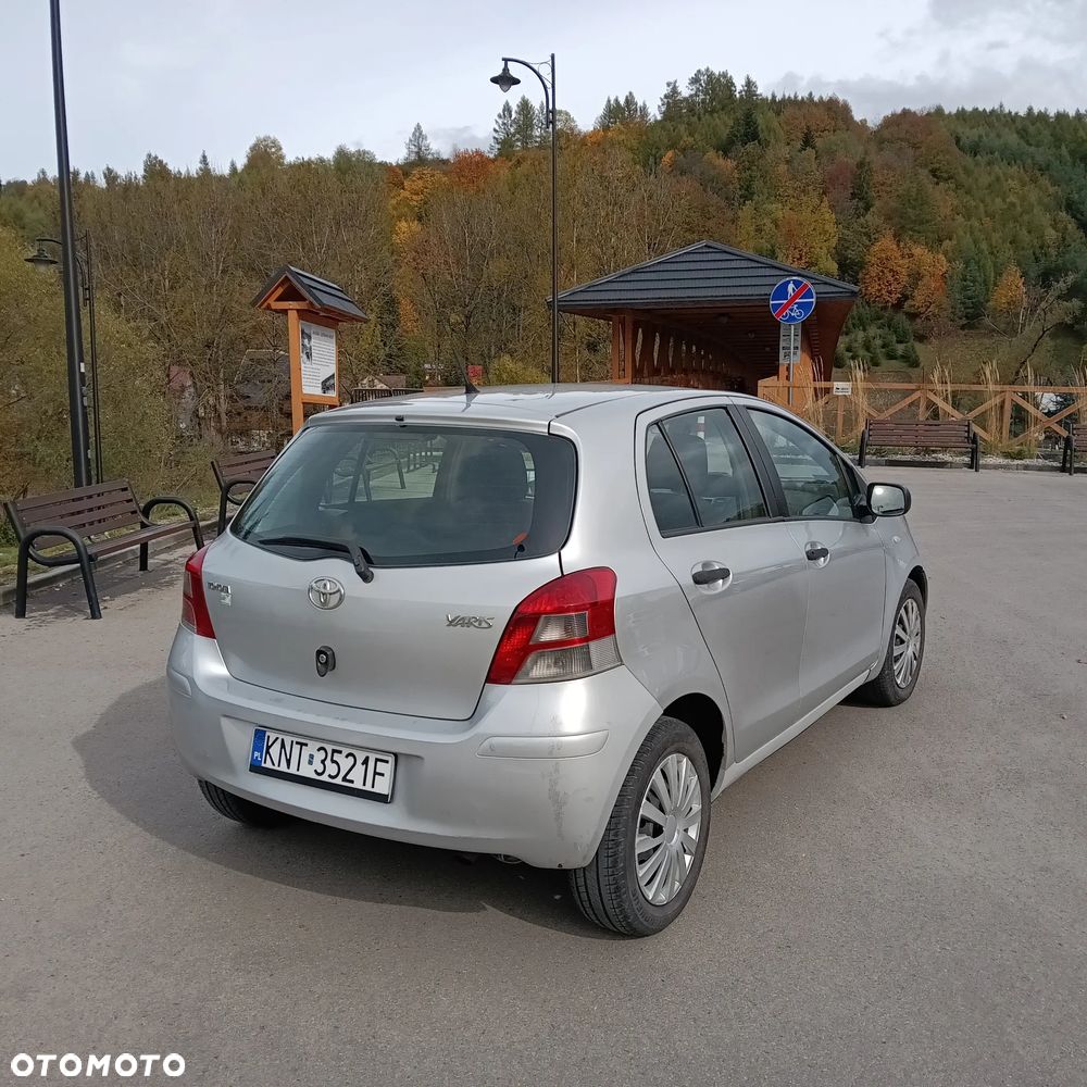 Toyota Yaris - 5