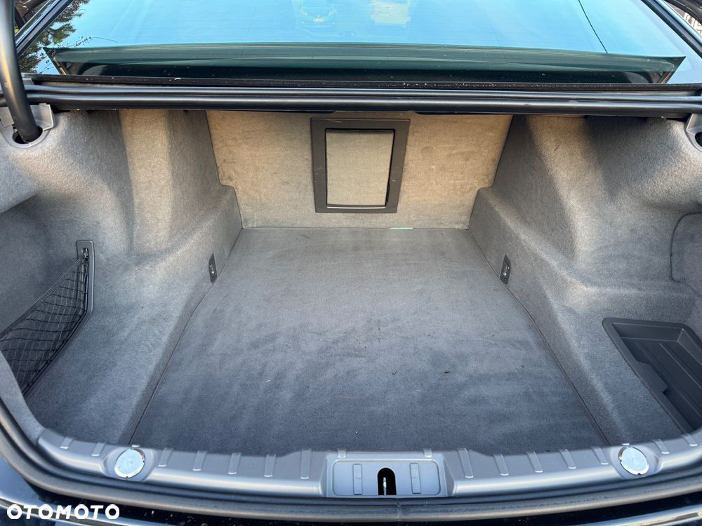 BMW Seria 7 740d xDrive - 29