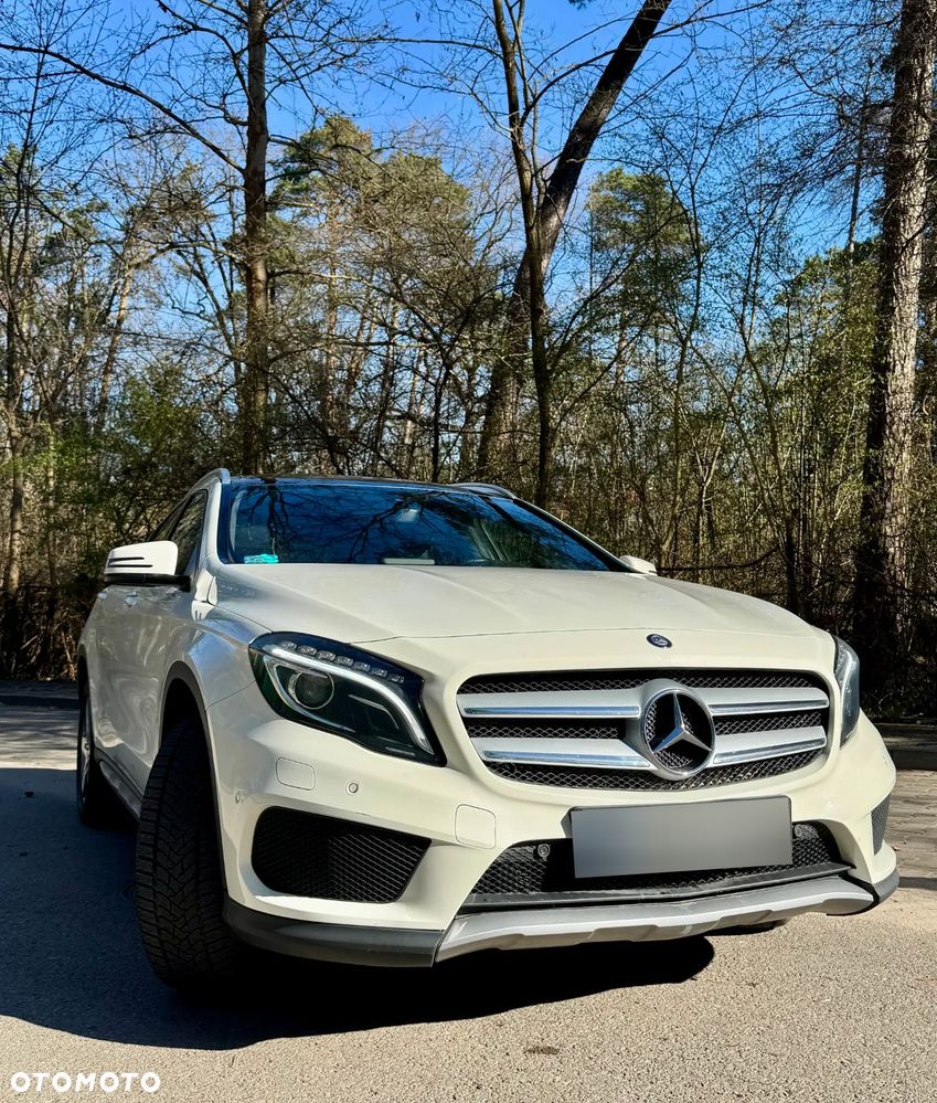 Mercedes-Benz GLA 250 4-Matic AMG Line - 13