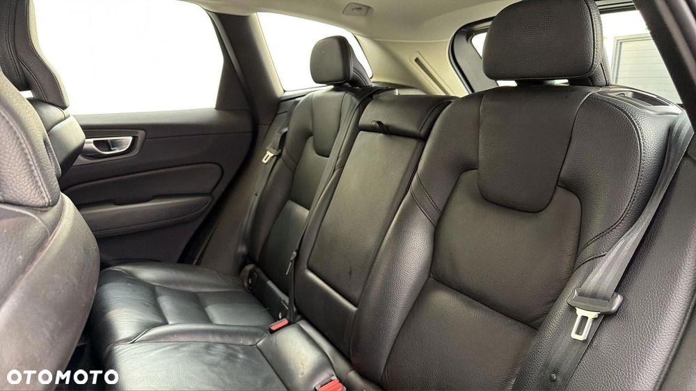Volvo XC 60 B4 B Core - 17