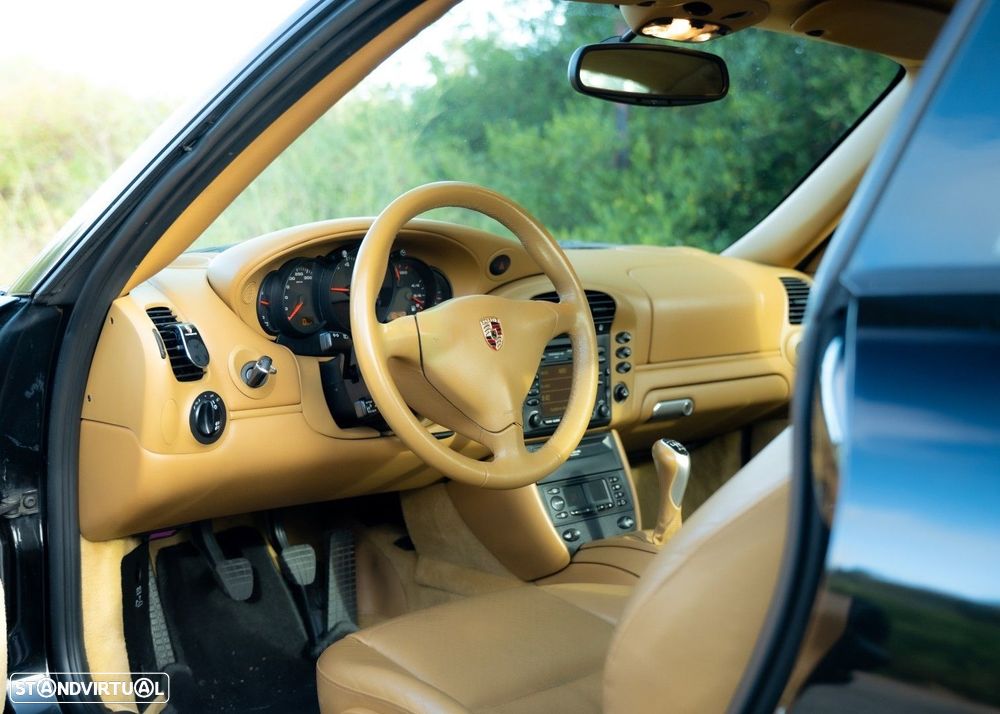Porsche 911 (996) Carrera - 6