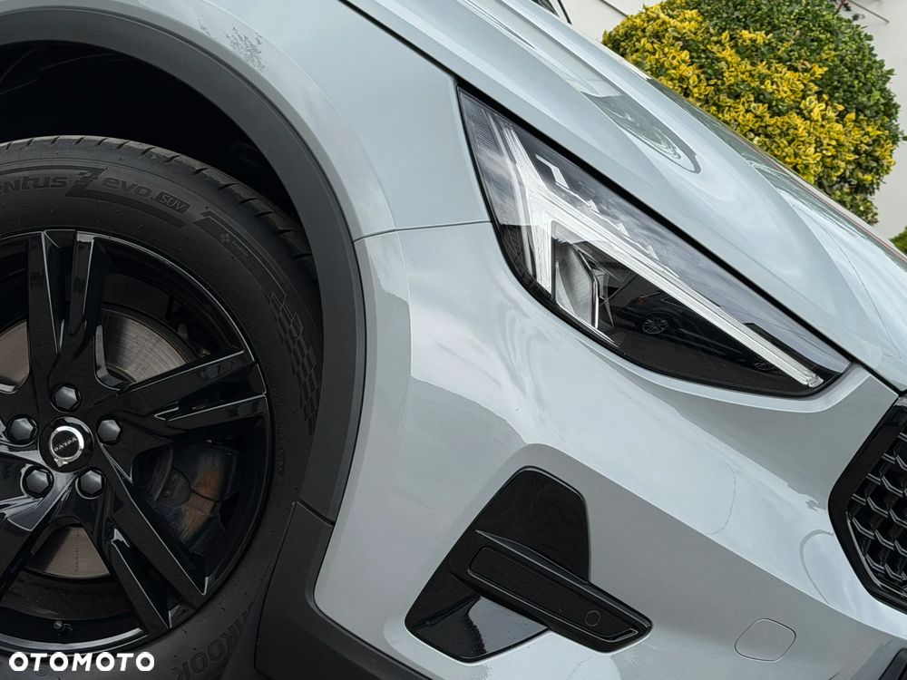 Volvo XC 40 B3 B DKG Ultra Black Edition - 30