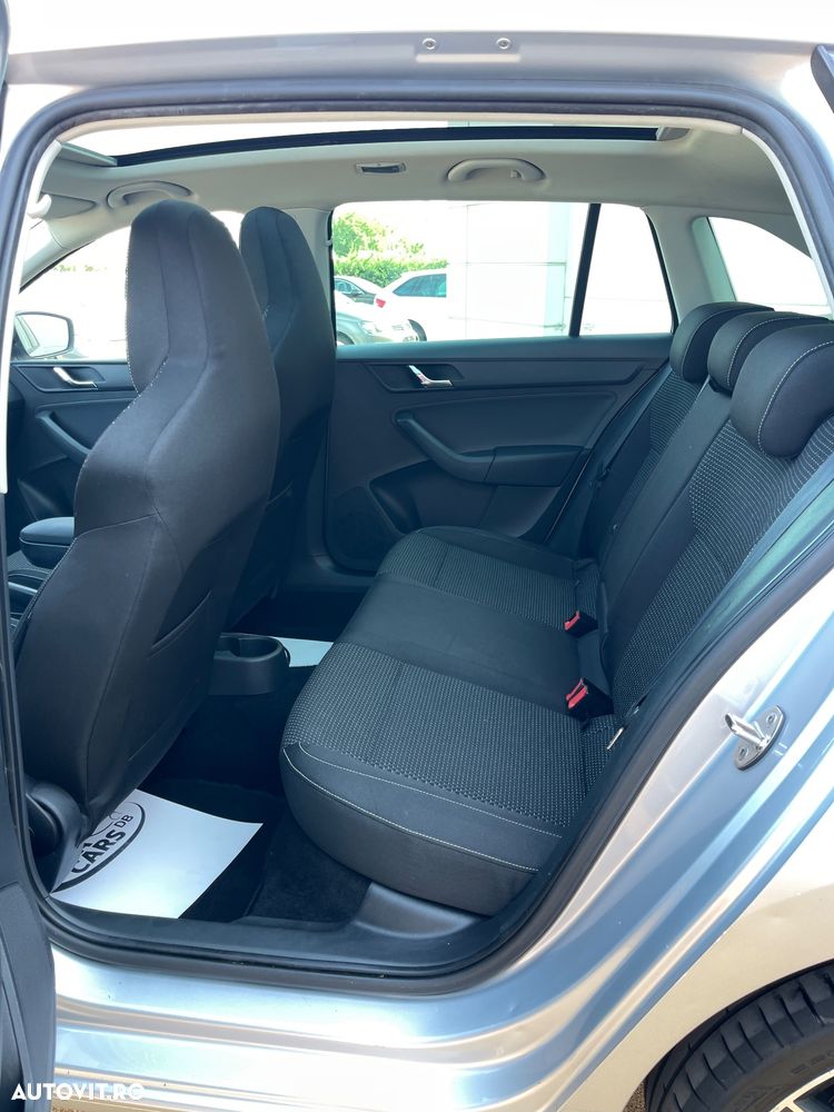 Skoda RAPID 1.2 TSI Ambition - 29