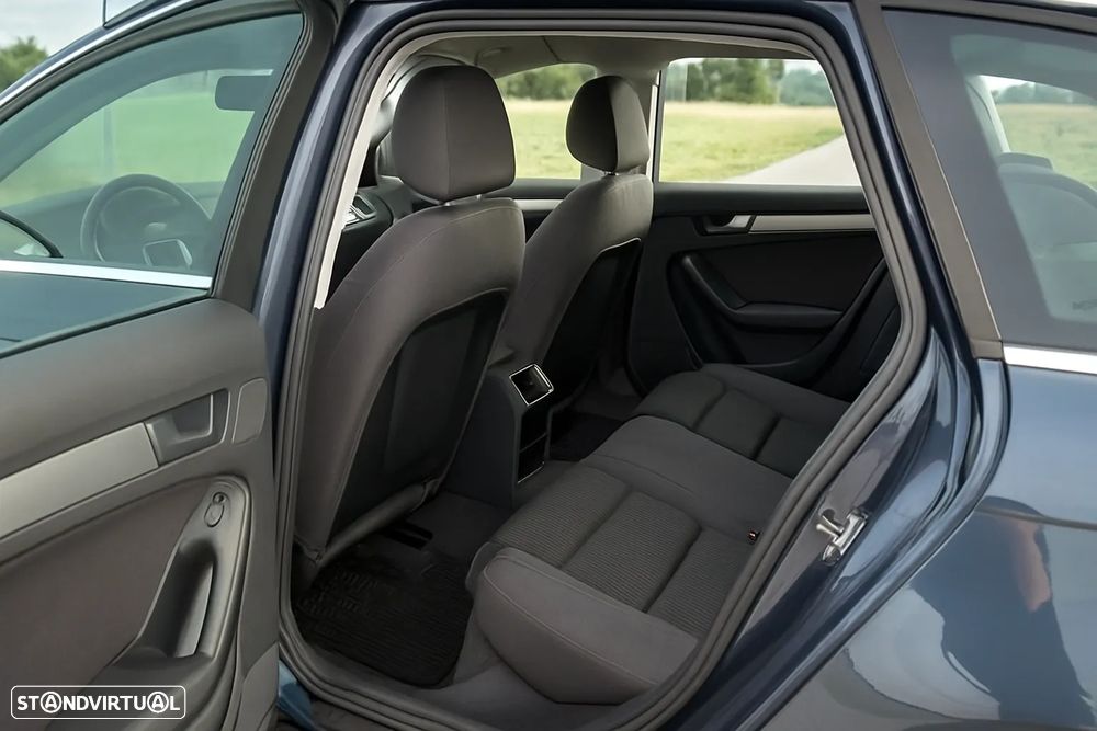 Audi A4 Avant 2.0 TDI Business Line Advance - 6