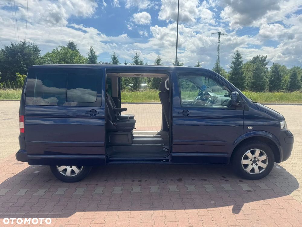 Volkswagen Multivan - 7