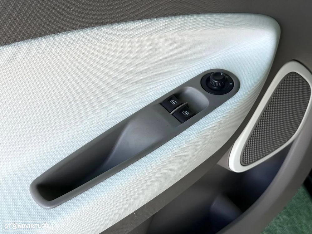 Renault Zoe (c/ Bateria) 22 kwh Intens - 26