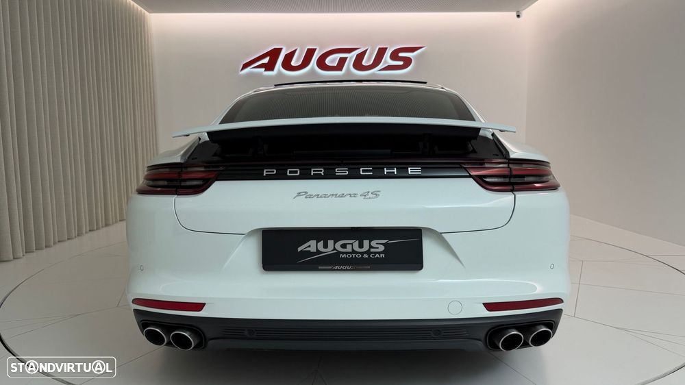 Porsche Panamera 4 S - 4