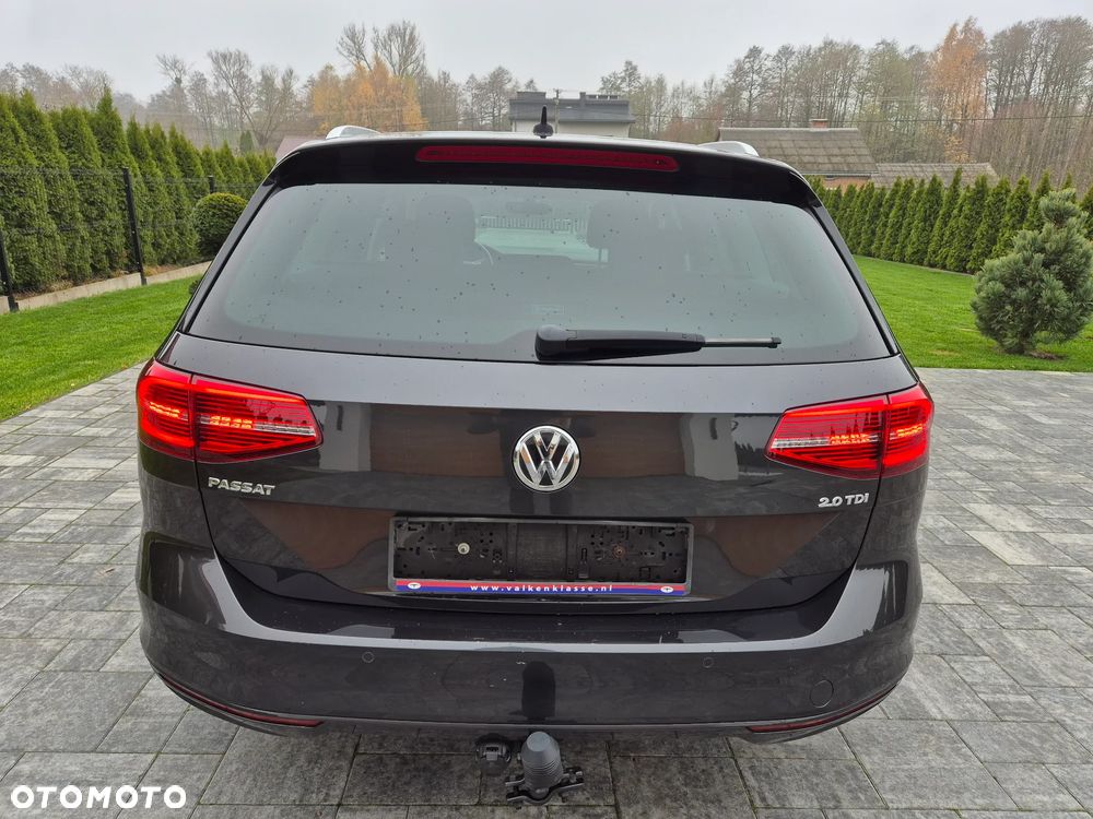 Volkswagen Passat - 33