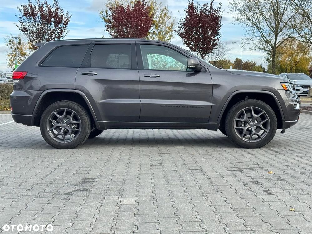 Jeep Grand Cherokee - 11
