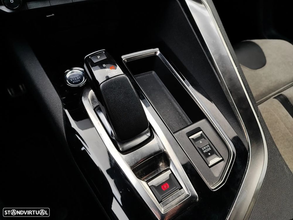 Peugeot 3008 1.6 Hybrid GT Pack e-EAT8 - 30