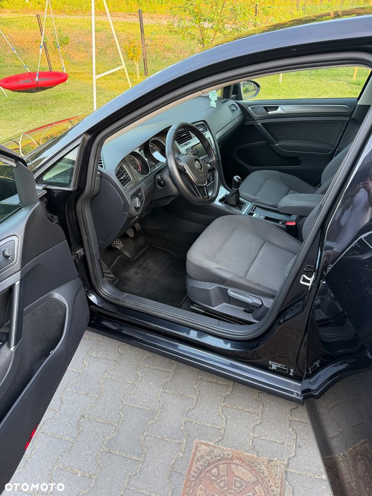 Volkswagen Golf - 9