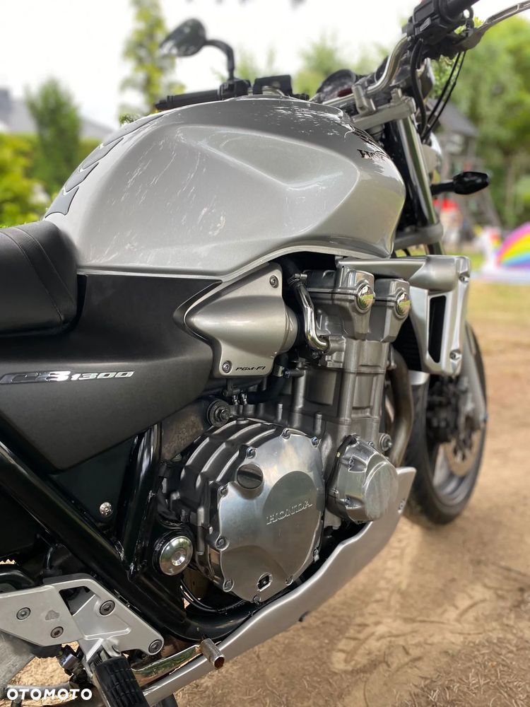 Honda CB - 4