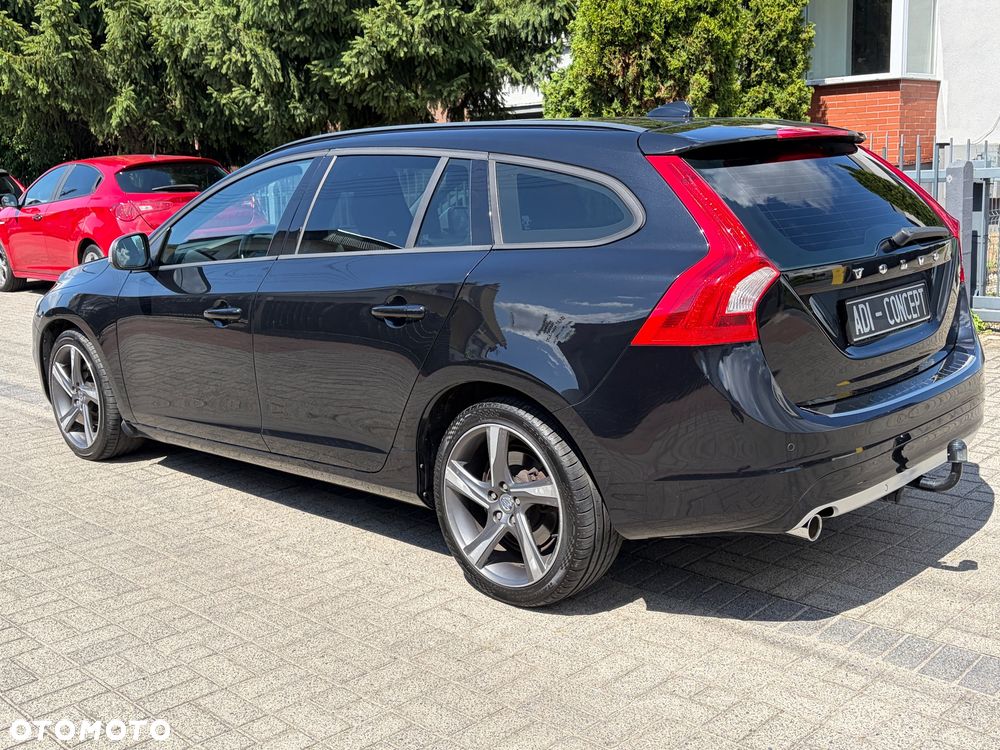 Volvo V60 D3 Momentum - 12