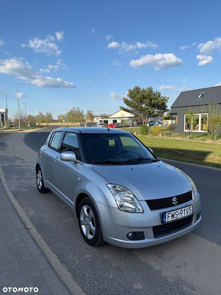 Suzuki Swift - 3